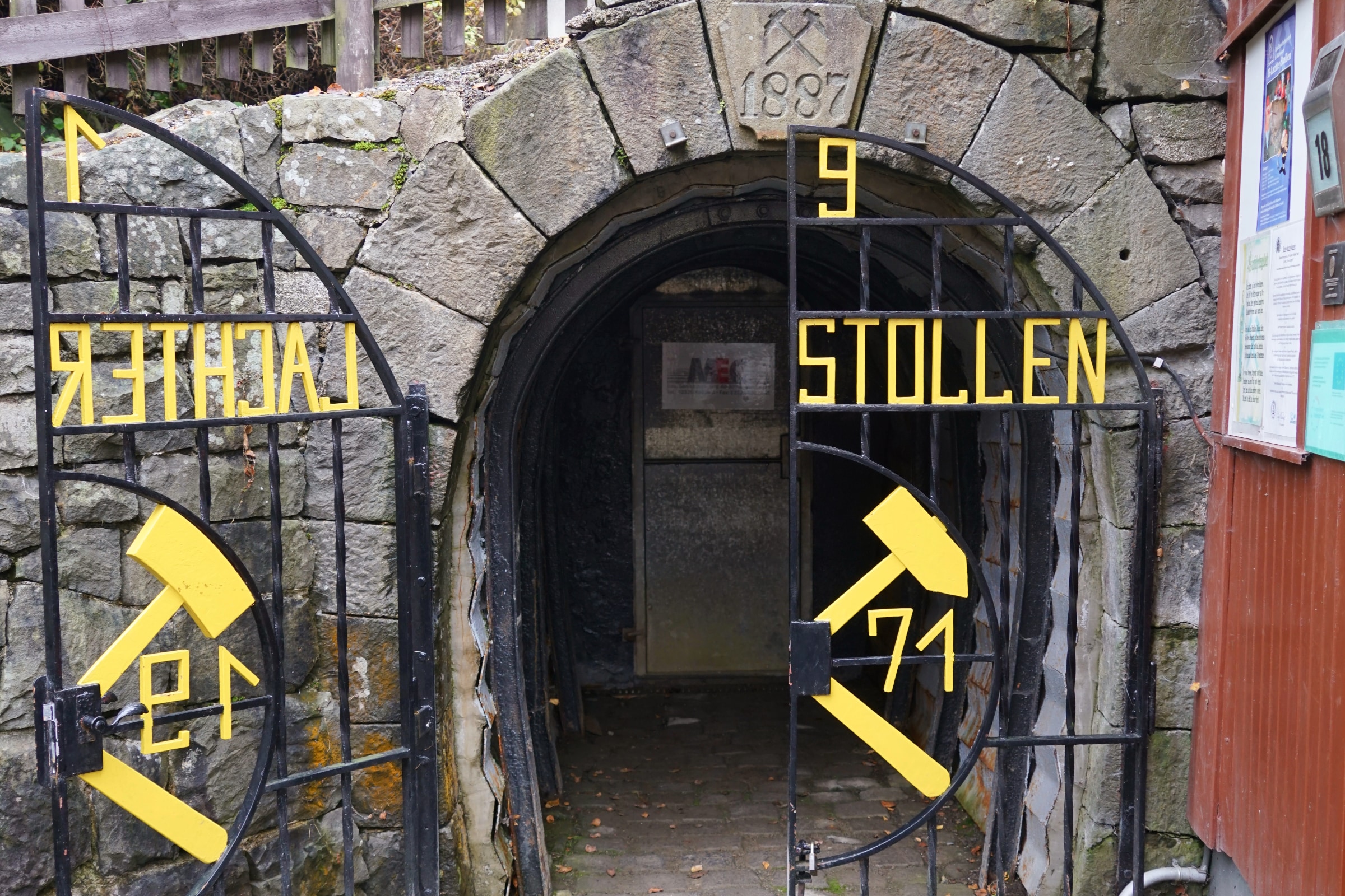 Neunzehn-Lachterstollen